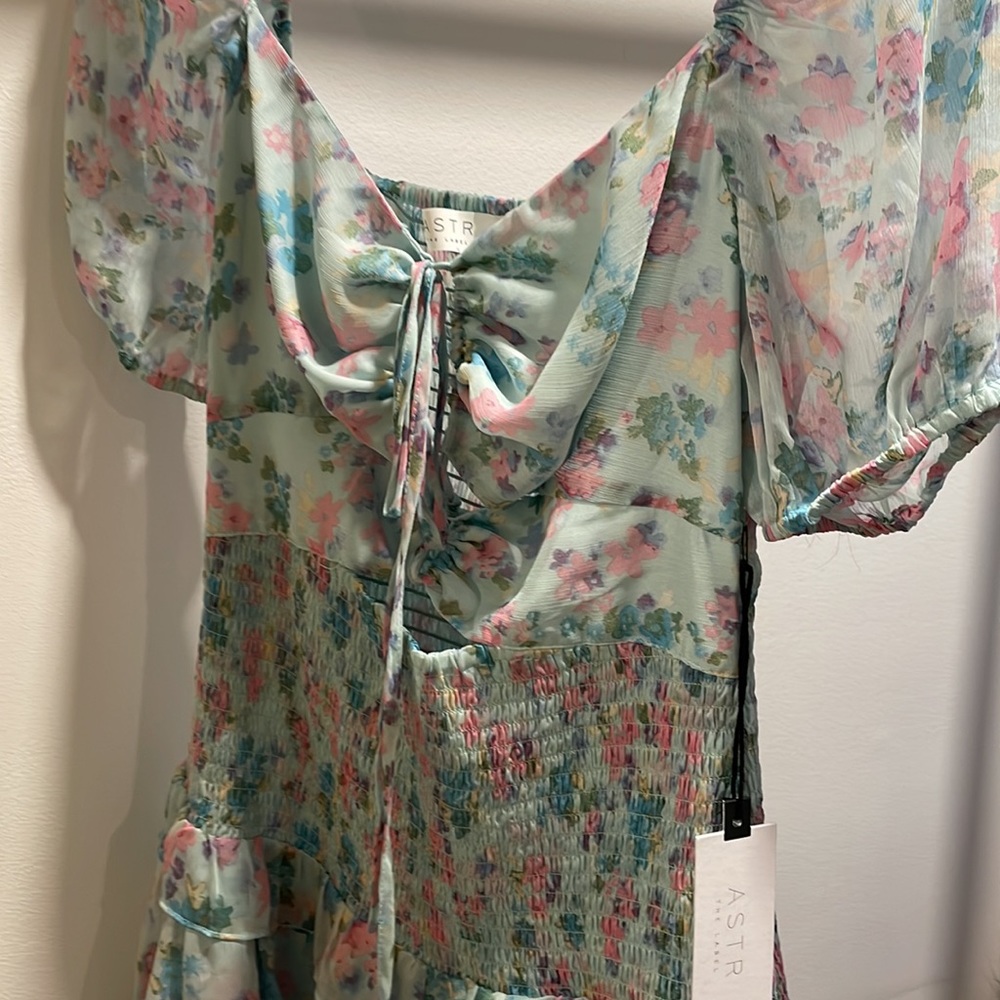 ASTR THE LABEL | GARLAND FLORAL DRESS - Picture 3 of 6